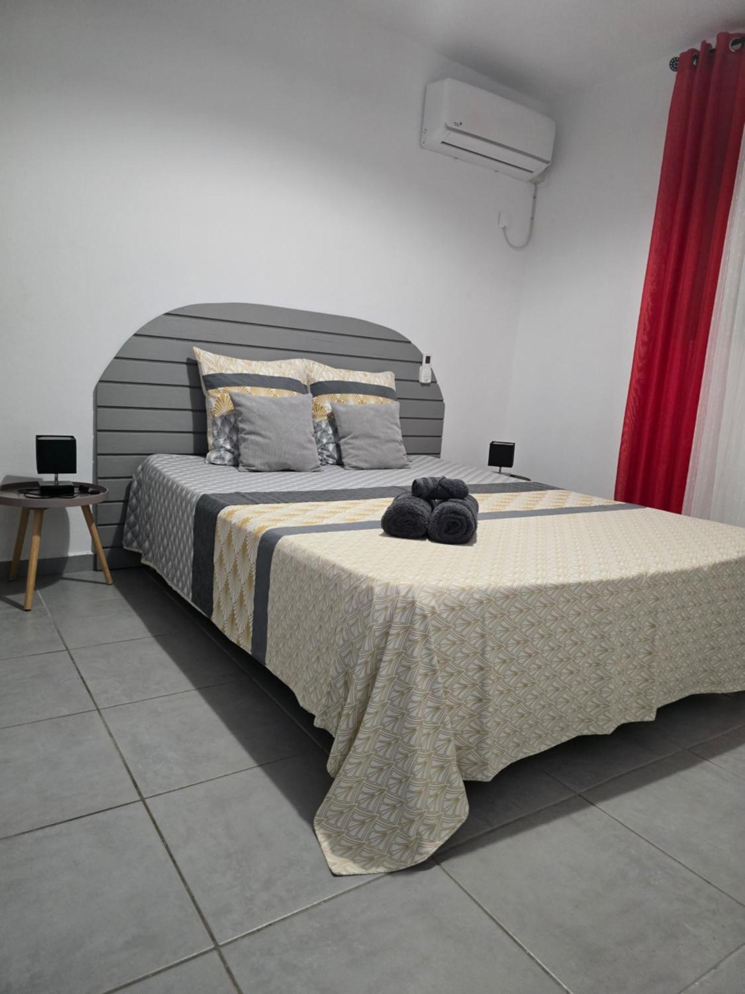 Maison Laurencia - Appartement De L'Etage แซนต์-อาน ภายนอก รูปภาพ