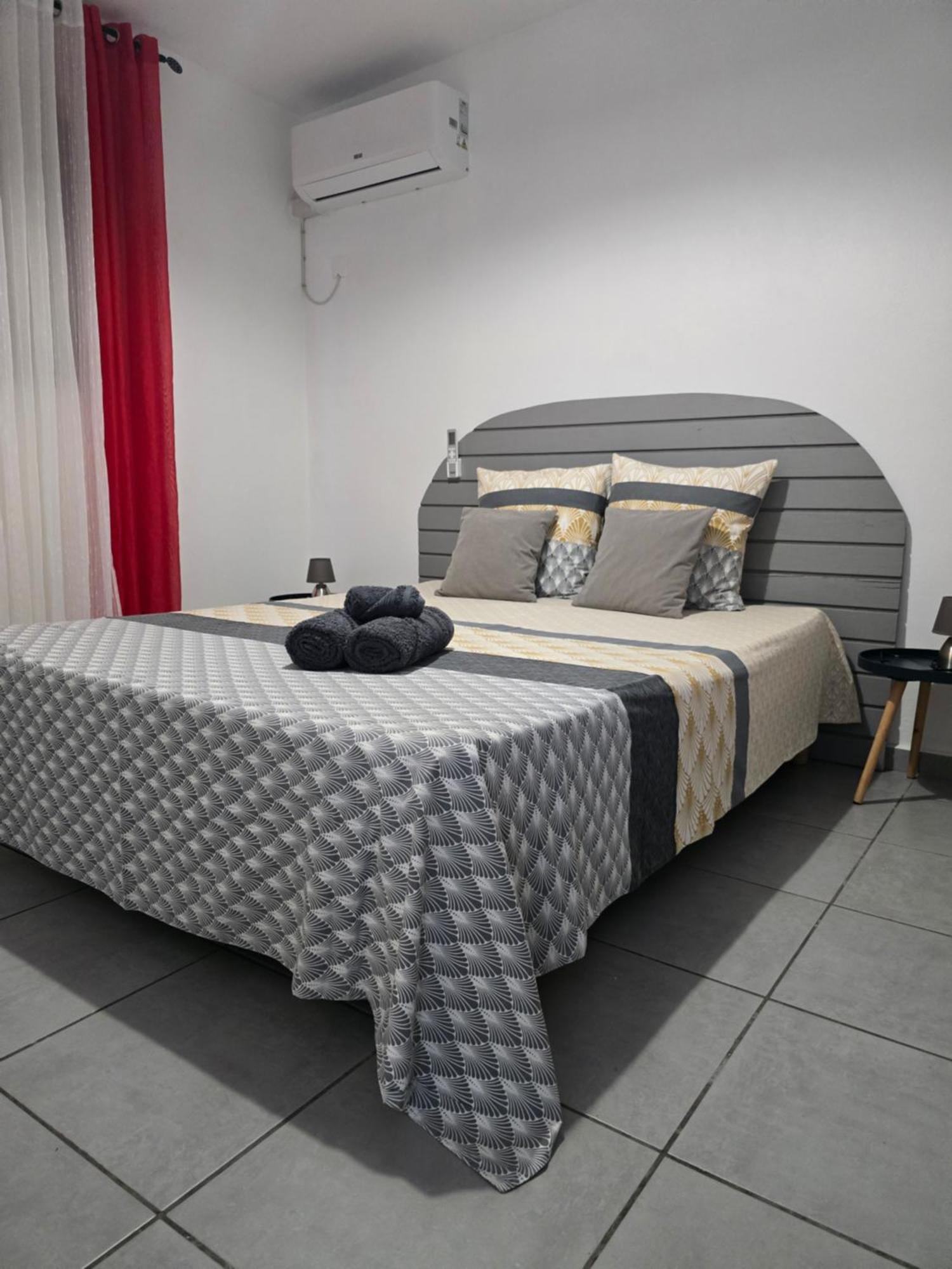 Maison Laurencia - Appartement De L'Etage แซนต์-อาน ภายนอก รูปภาพ